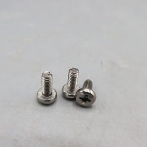 VIS  FIXATION  BRULEUR  M4X10  (x3)  -  De  Dietrich-Chappee  -  ref  S57351