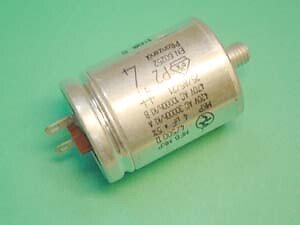 CONDENSATEUR  ATB  16mF-  420V-470V  -  De  Dietrich-Chappee  -  ref  97951057
