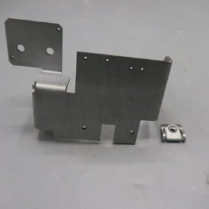 SUPPORT  CAPOT  /  SERVOMOTEUR  -  De  Dietrich-Chappee  -  ref  200000487